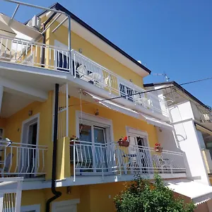 https://design-apartments-bonavista.in-istria.net
